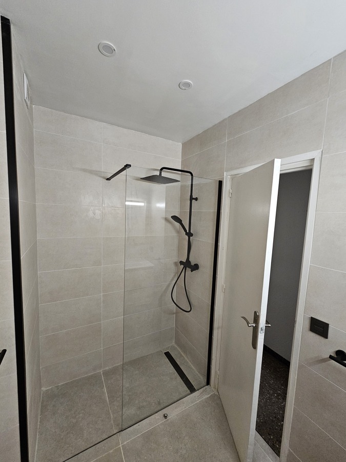 Reforma total de Baño, desmonte de bañera.