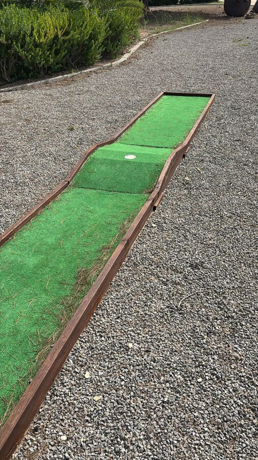 Restauracion minigolf
