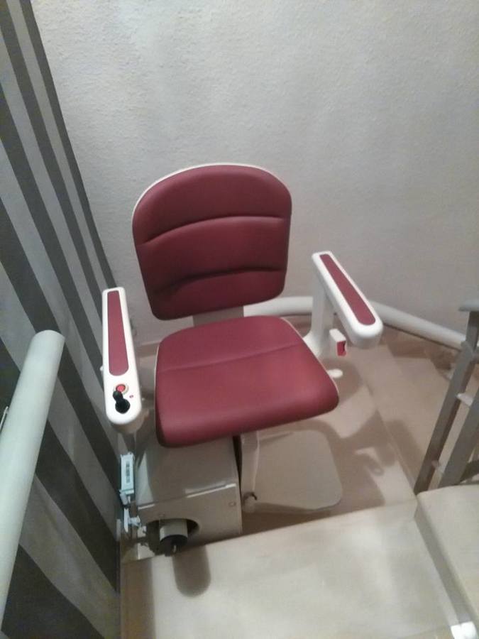 Silla salvaescalera handicare
