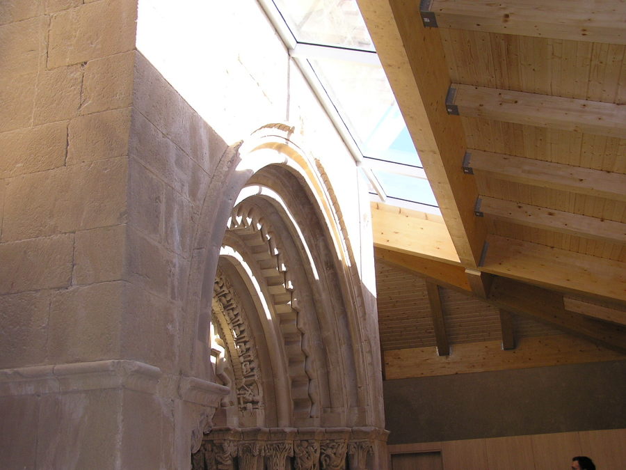 Restauración Iglesia Románica.