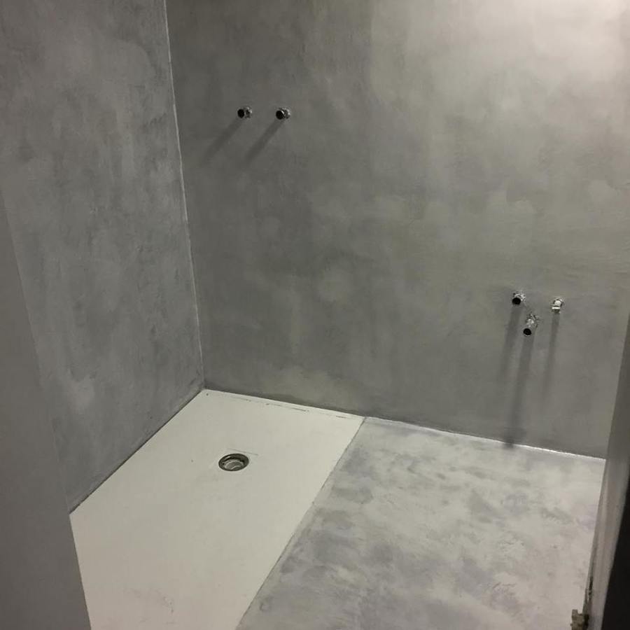 50 baños de Microcemento para un hotel en Altea