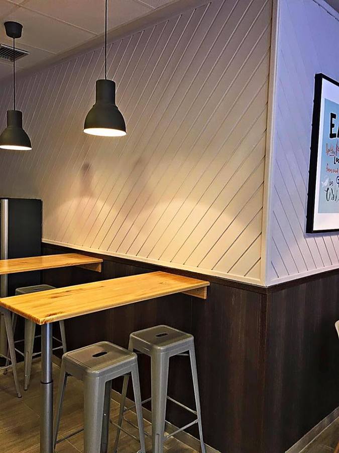 bar