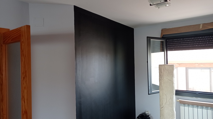 Salon pared de pizarra