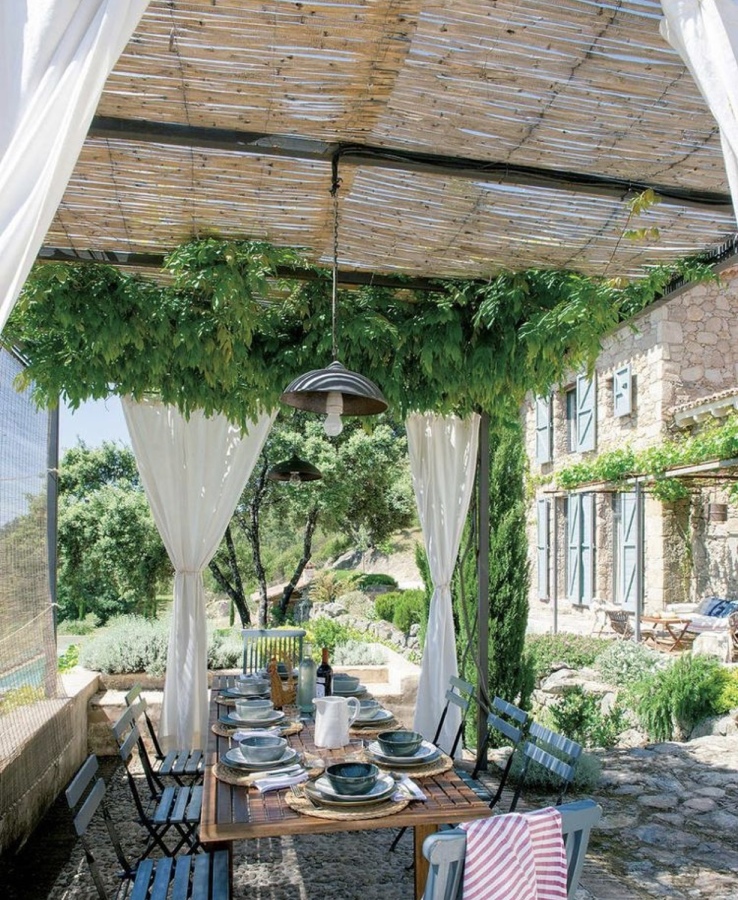PERGOLA