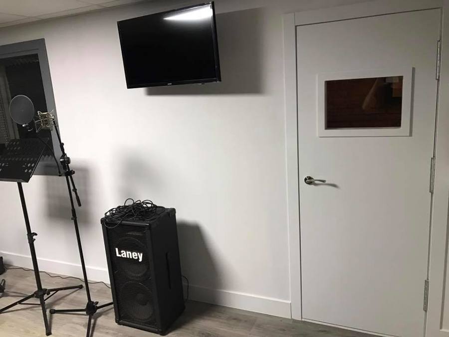 Puerta Acústica fabricada por DBBASICO
