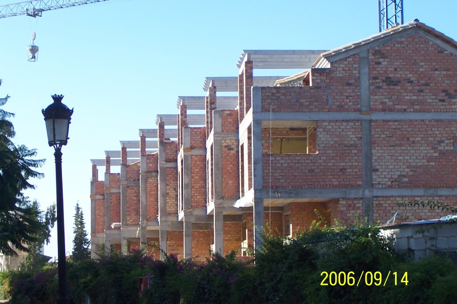 construccion de 8 odosados 