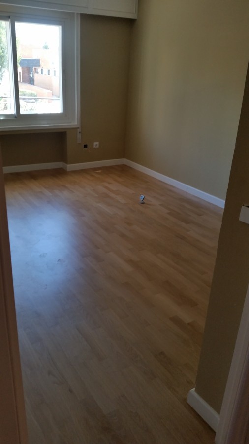 barnizar parquet