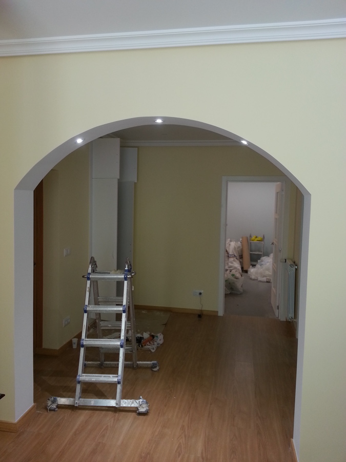 decoraciones de pladur en la entrada mas pintura