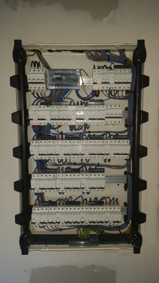 instalaciones y montajes electricos