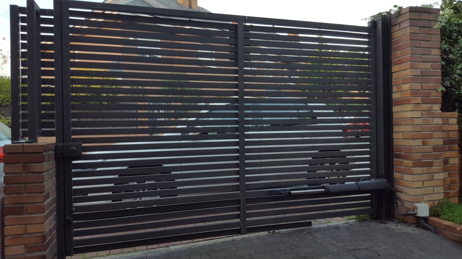 Puerta abatible