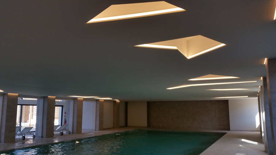 TECHO TENSADO EN PISCINA