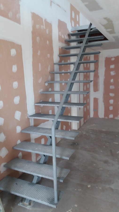 Foto: Escalera Zanca Central con Normativa de Carracedo #1900599