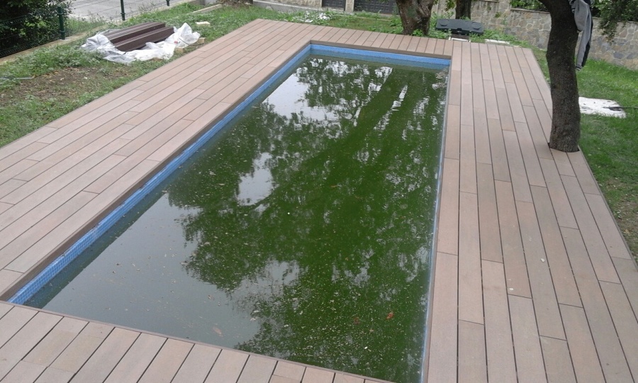 Terraza de piscina
