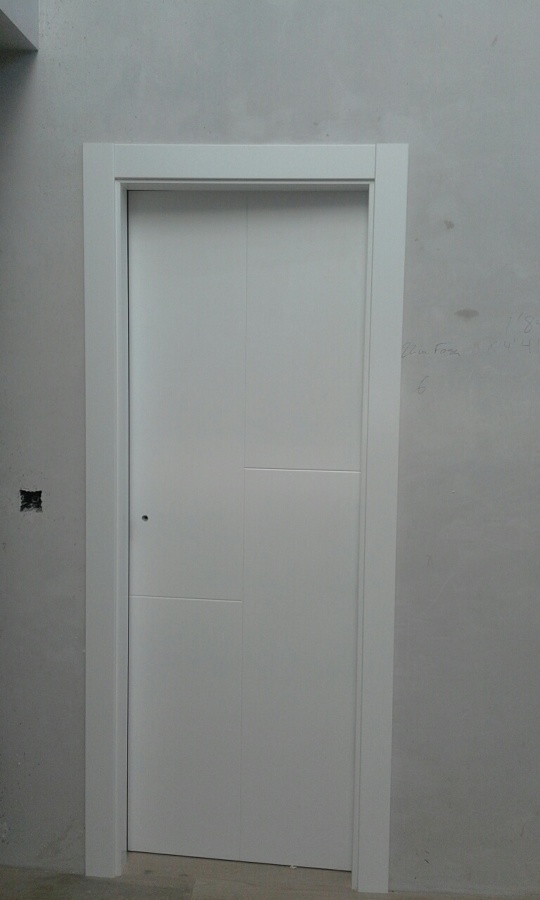 Puerta lacada