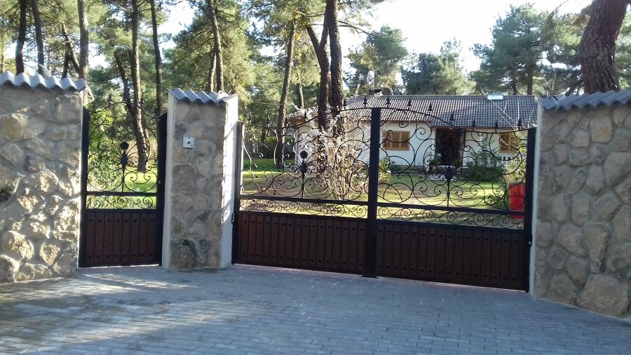 PUERTA FORJADA