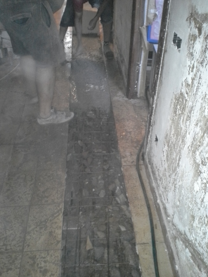 REFUERZO ESTRUCTURA CON MALLAS Y HORMIGONADO