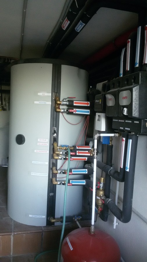 Instalacion paneles solares con deposito tank-in-tank + disipacion piscina+suelo radiante+radiadores+caldera de gasoil