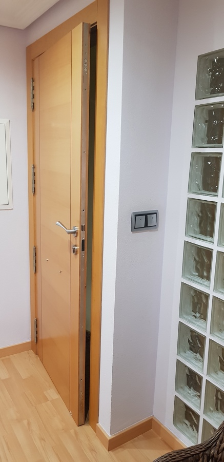 Puerta de seguridad 3 puntos