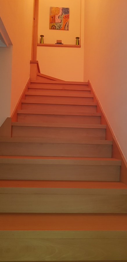Escalera de madera maziza