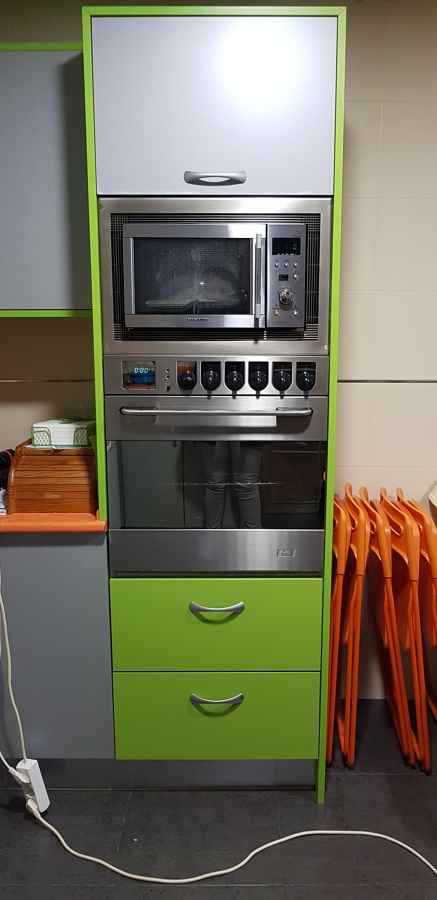 Módulo cocina, verde,naranja y gris