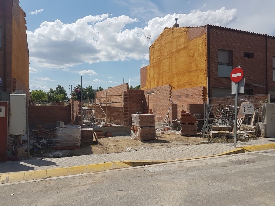 Construcción de 2 casas unifamiliares