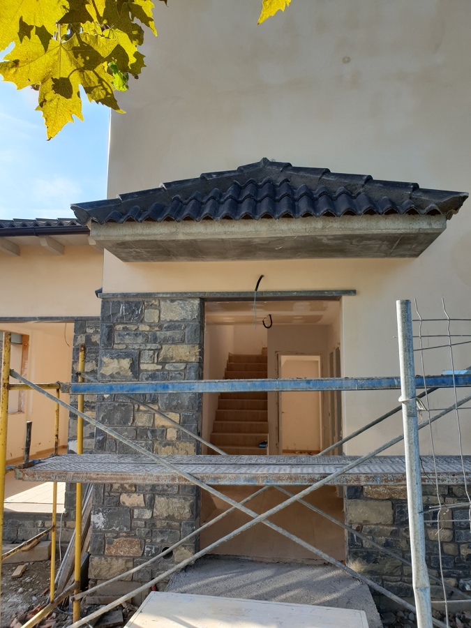 FACHADA Y TEJADO