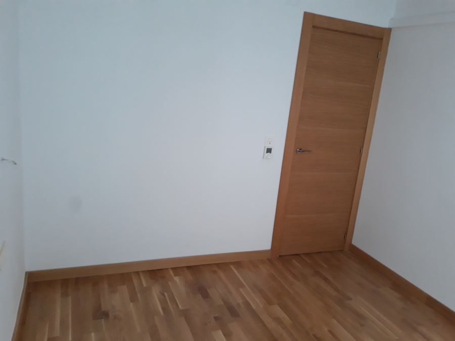 Parquet y puerta