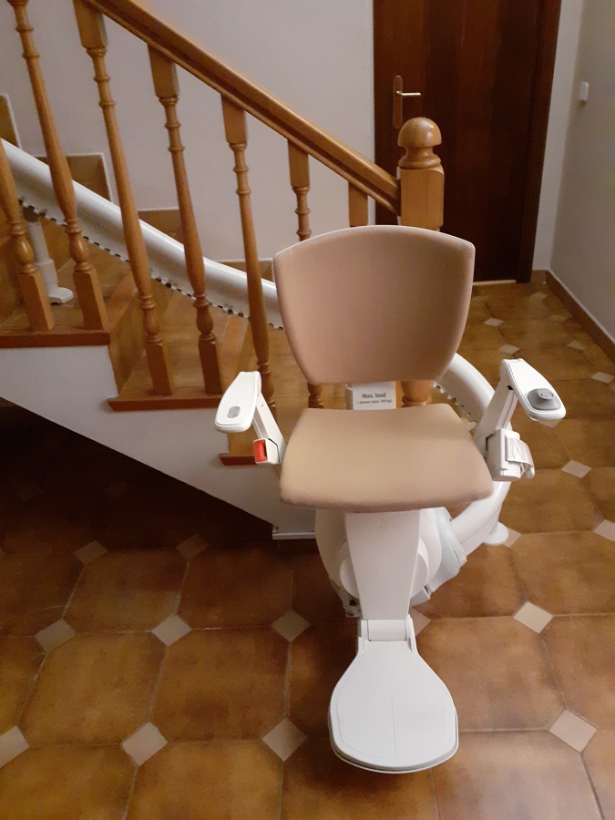 Instalación de una silla salvaescaleras