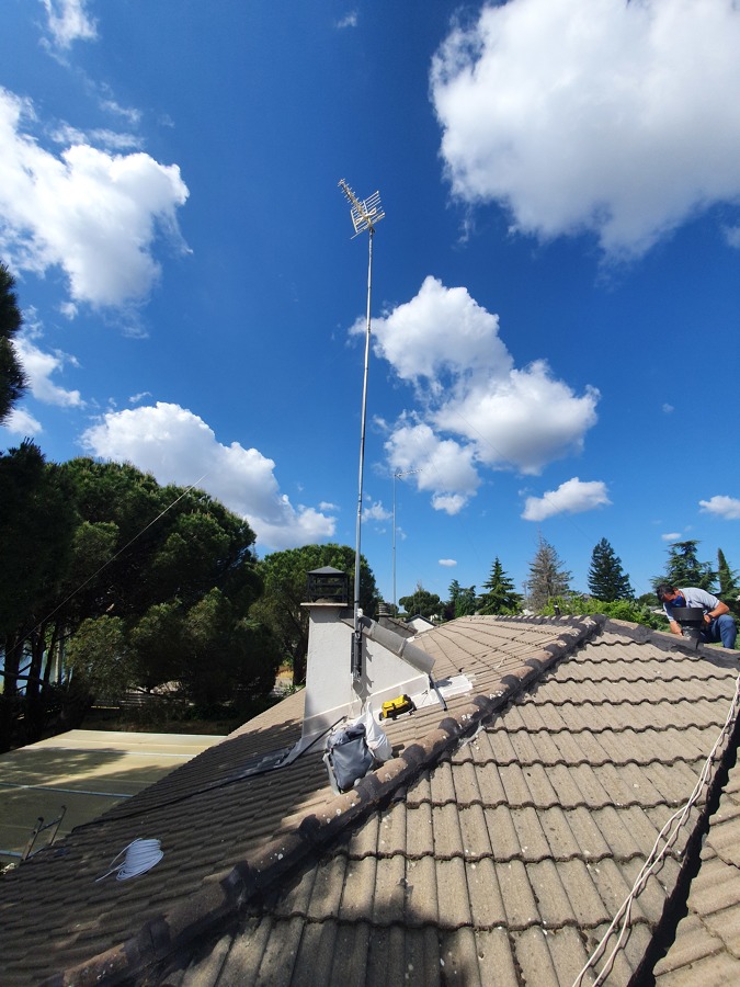 Antena elevada