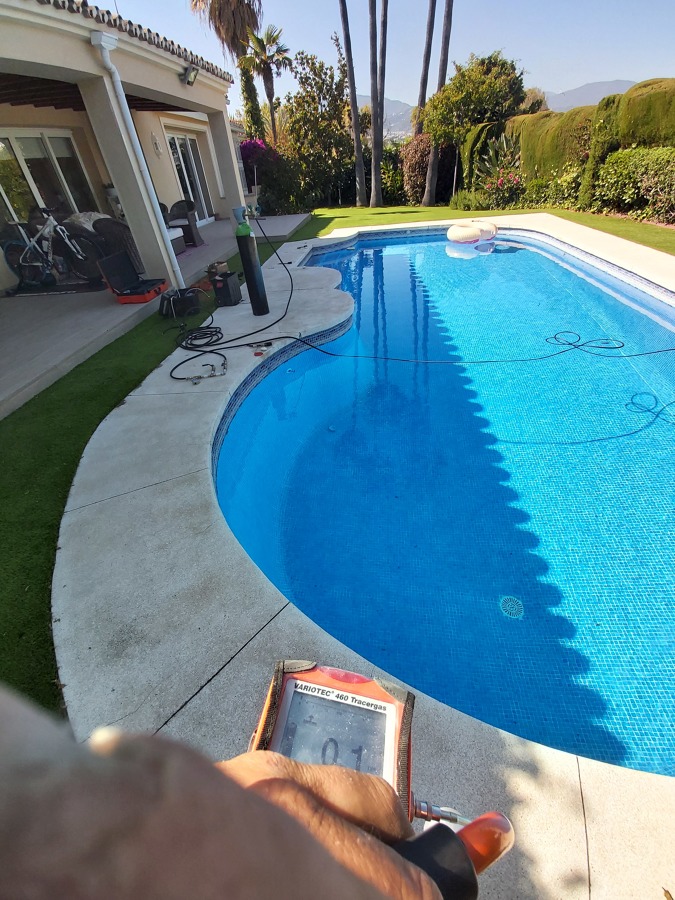 Localizacion de fuga en piscina