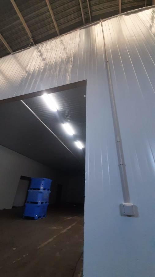 Iluminacion pantallas Tubo LED con interruptor