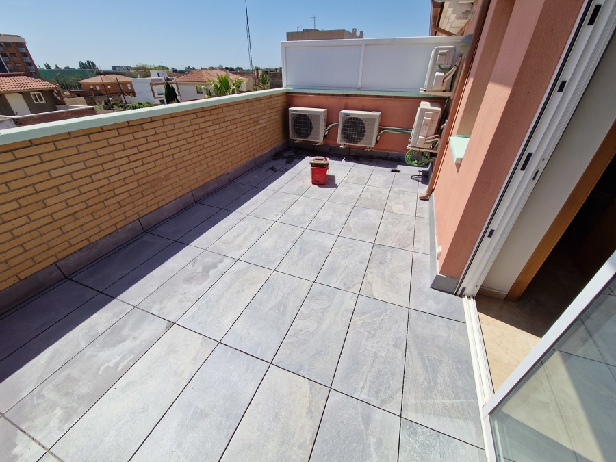 Colocacion suelo terraza 60×40