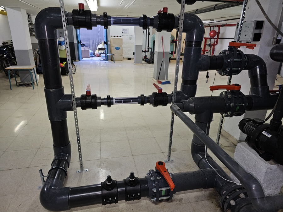 Hidrolisis, piscina sin cloro en Colegio Gredos