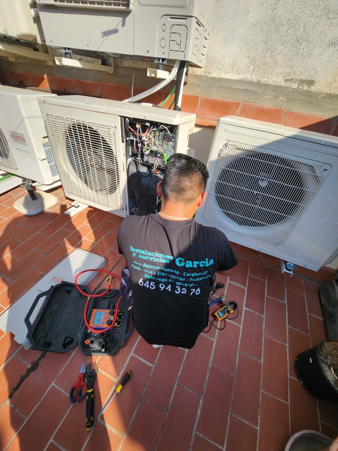 Www.instalacionesyserviciosgarcia.es