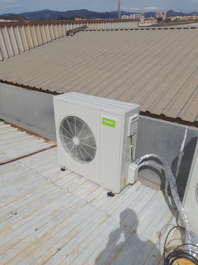 Unidad Exterior 9000 Frigorias en Azotea
