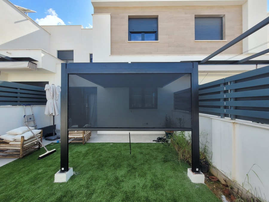 Pergola bioclimatica
