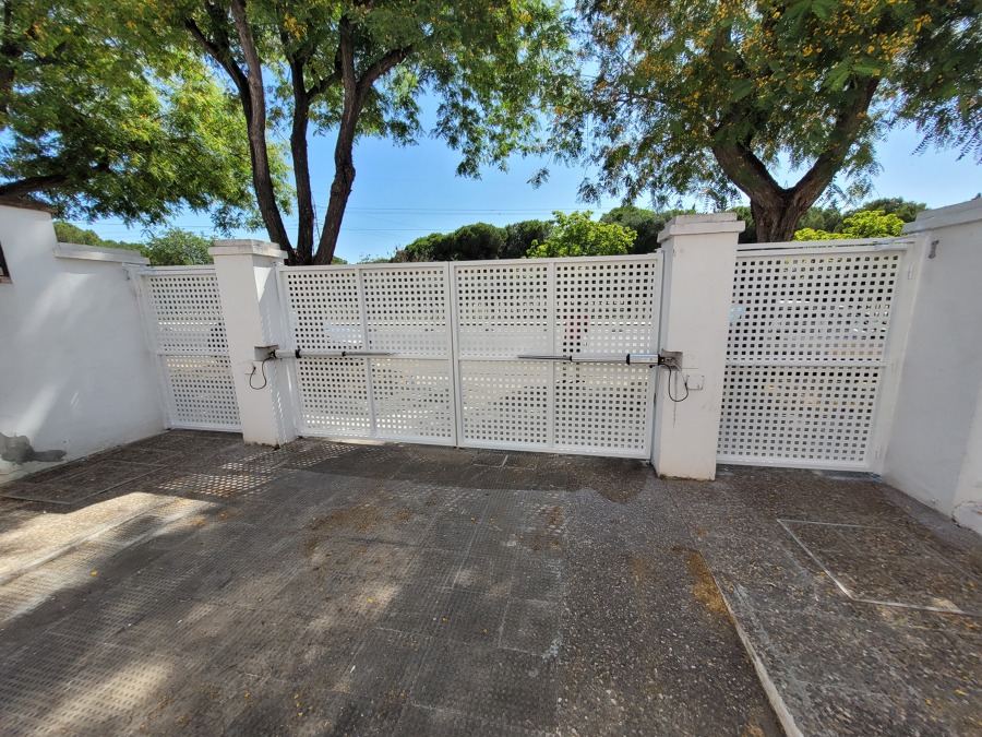 Puertas abatibles motorizadas
