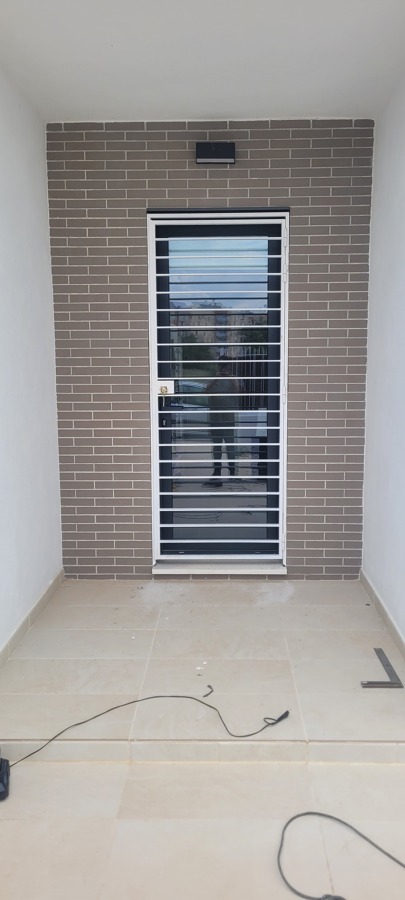 Rejas abatibles de puertas