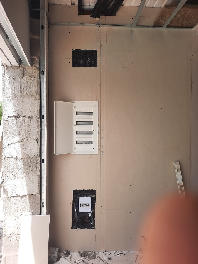 Montaje y actualización de cuadro eléctrico general
