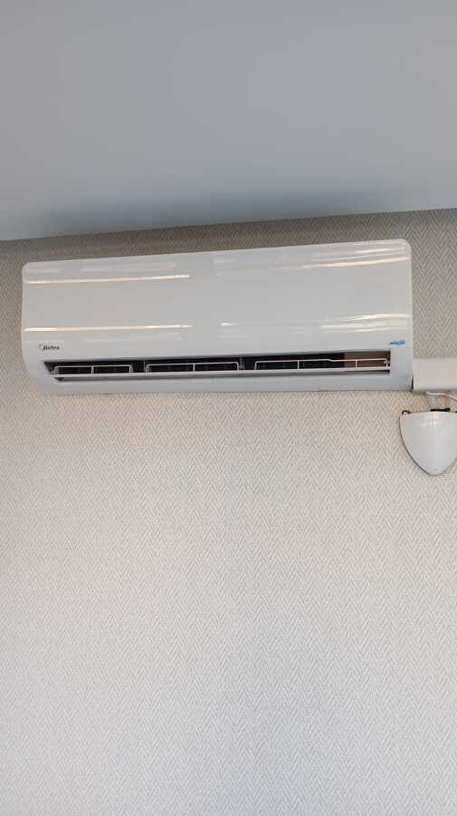 Instalación unidad interior y bambú de agua