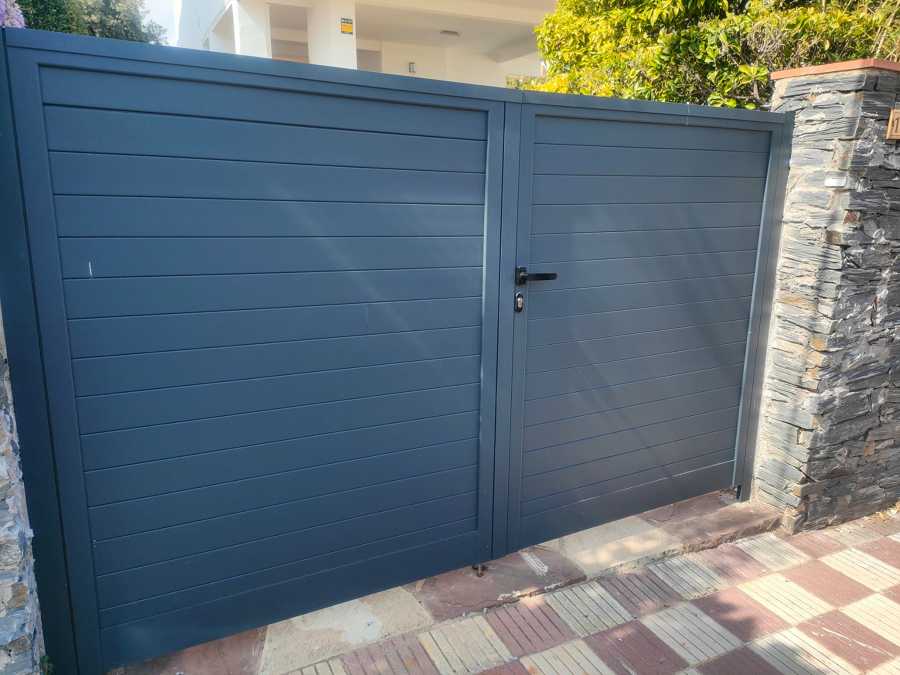 Puerta de Parking