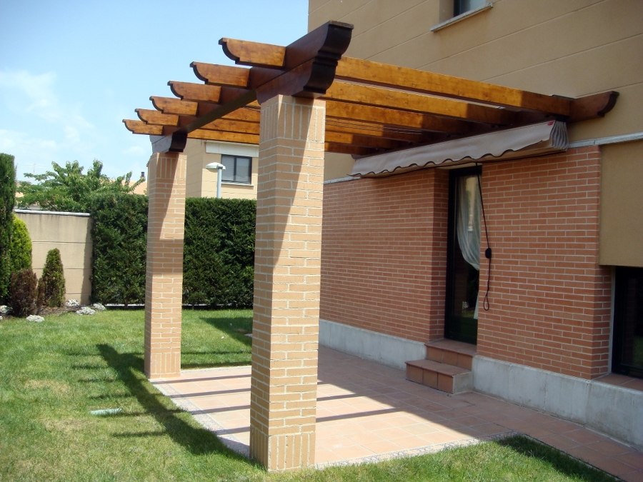 7-Pérgola con toldo.