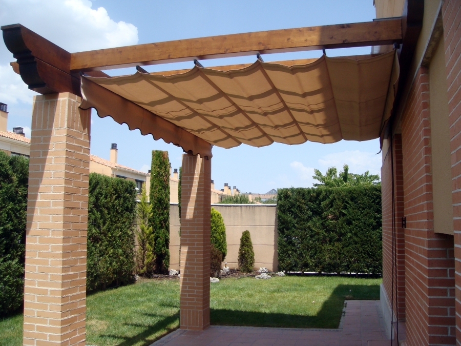 8-Pérgola con toldo.