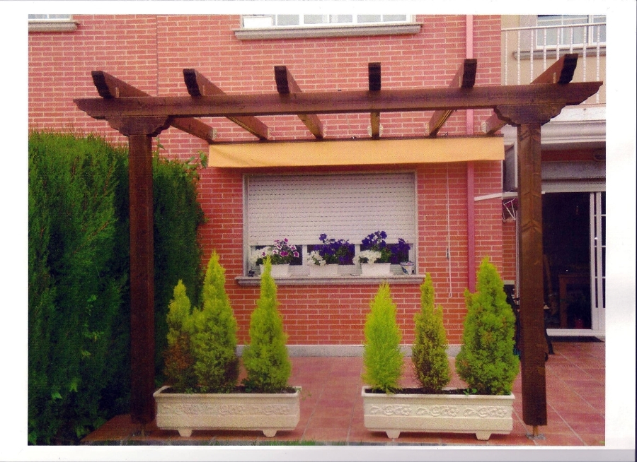 9-Pérgola con toldo.