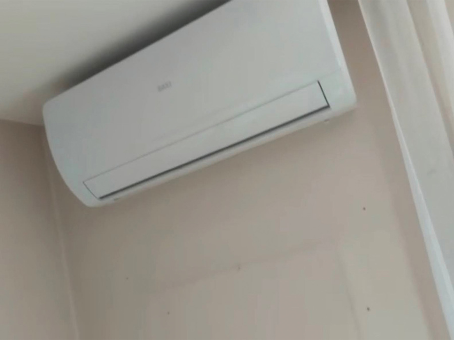 Slpit AACC en vivienda particular