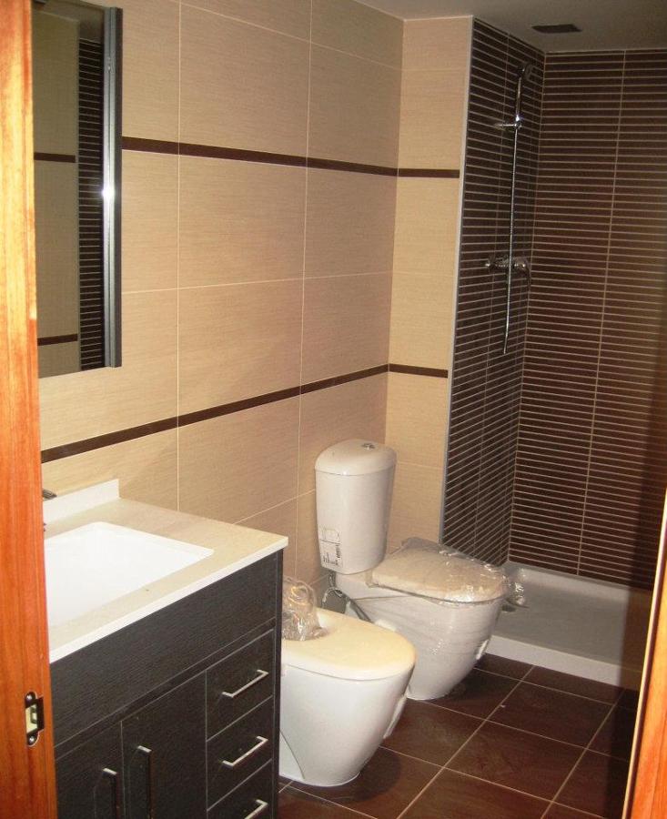 baños...