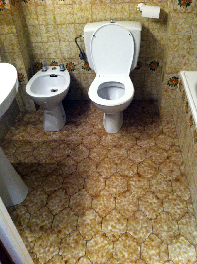antiguo cuarto de baño 