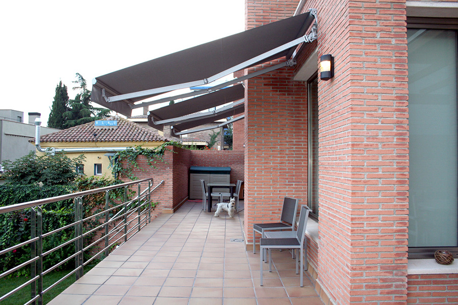 Toldo articulado