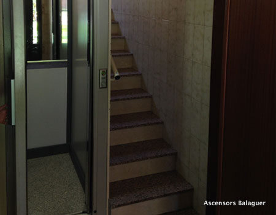 Ascensor en espacio reducido
