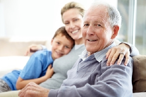 Atención a personas de la tercera edad